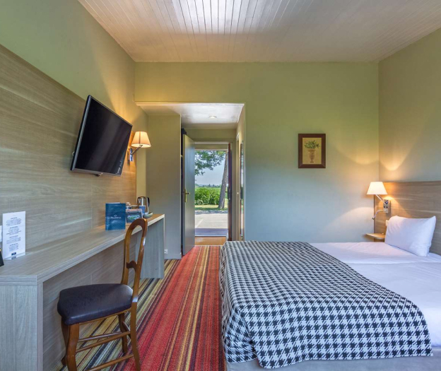 chambre lit double à beaune en Côte-d’or 21